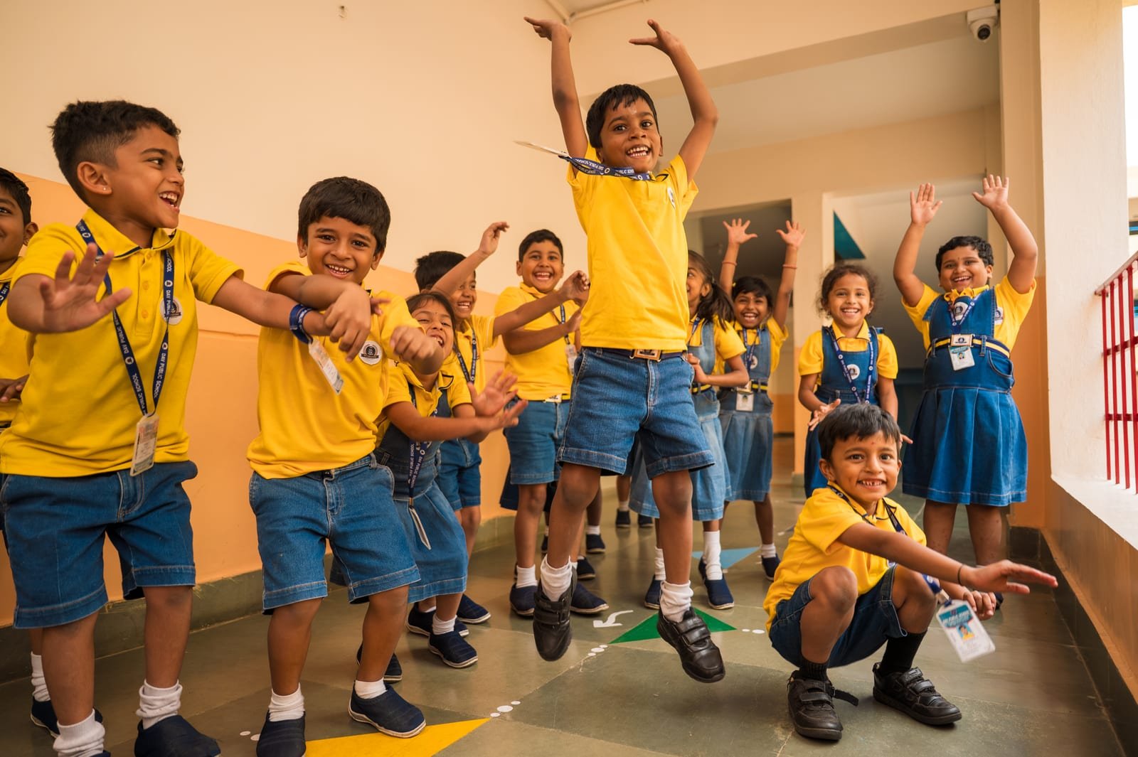 DAV kindergarten students celebrating in school