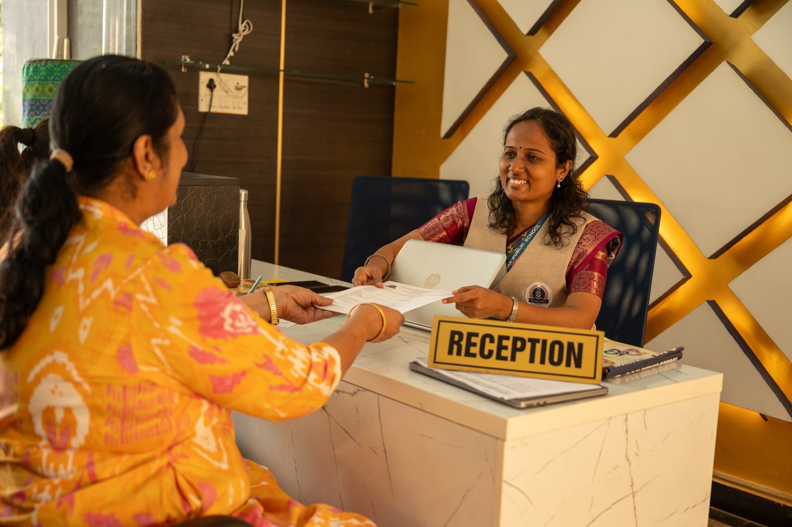 DAV reception desk